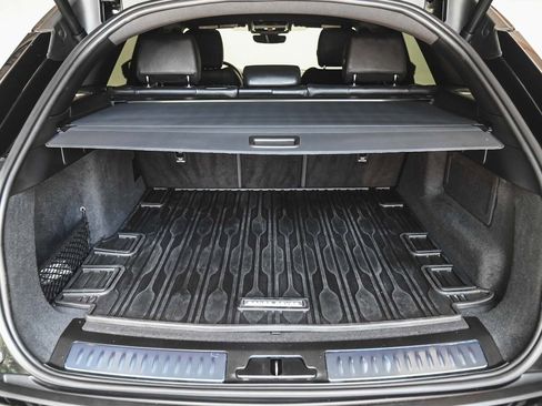 Used 2025 Land Rover Range Rover Velar S image 38