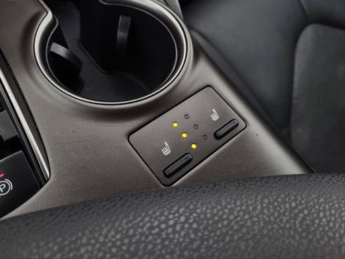 Used 2023 Toyota Camry XSE image 29