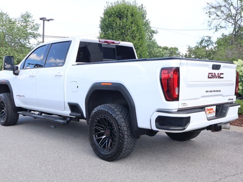 Used 2022 GMC Sierra 2500 AT4 w/ AT4 Premium Plus Package AWD/4WD image 10