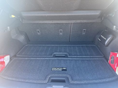 Used 2022 Nissan Rogue Sport SV image 12