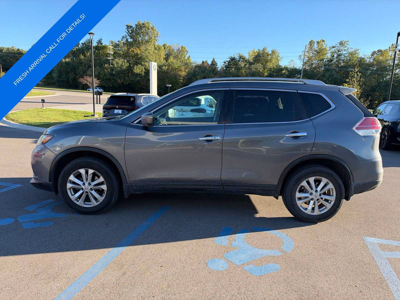Used 2016 Nissan Rogue SV w/ SV Premium Package AWD/4WD image 7