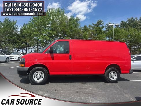 Used 2019 Chevrolet Express 3500 w/ Driver Convenience Package RWD image 2