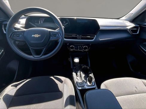 Used 2024 Chevrolet TrailBlazer LT FWD image 7