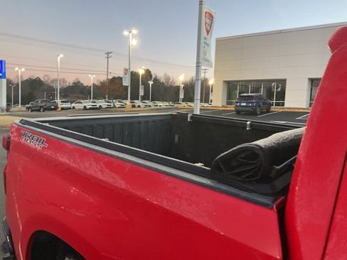 Used 2020 Chevrolet Silverado 1500 LT Trail Boss image 5