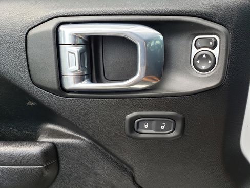 Used 2021 Jeep Wrangler Unlimited Sport w/ Sun And Sound Package image 8