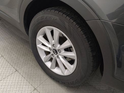 Used 2020 Kia Sorento LX FWD image 31