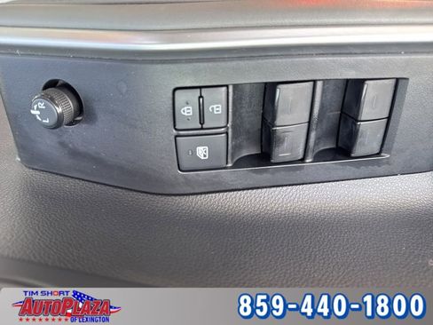 Used 2021 Toyota Highlander XLE image 59