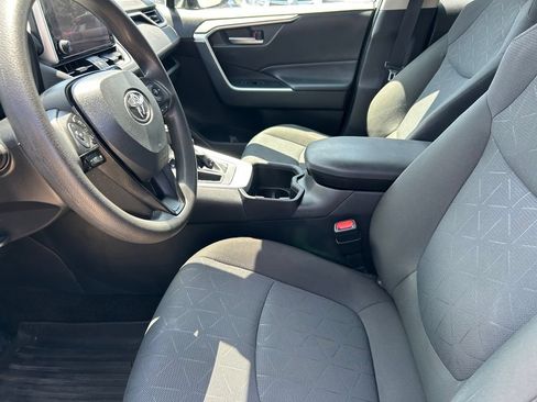 Used 2024 Toyota RAV4 XLE w/ Convenience Package FWD image 11