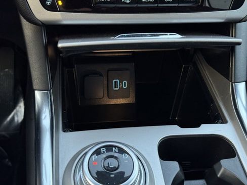 Certified 2022 Ford Explorer XLT w/ Equipment Group 202A image 15