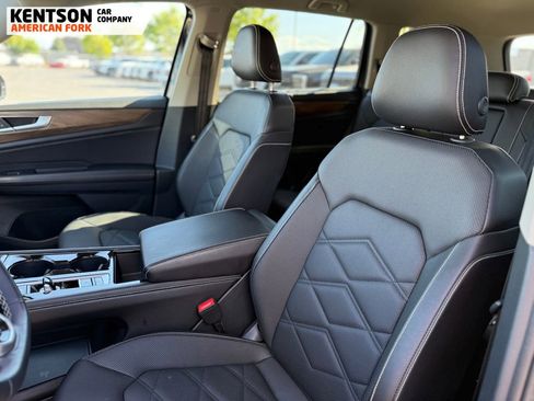 Used 2025 Volkswagen Atlas SE AWD/4WD image 33