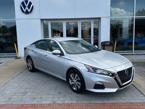 Used 2020 Nissan Altima 2.5 S FWD image 1