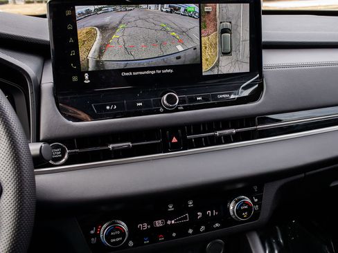 Used 2025 Mitsubishi Outlander SEL image 20