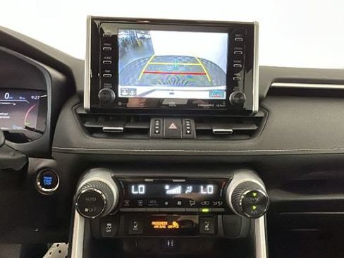 Used 2019 Toyota RAV4 Limited AWD/4WD image 24