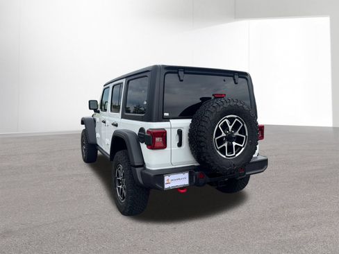 Used 2026 Jeep Wrangler Unlimited Rubicon AWD/4WD image 7
