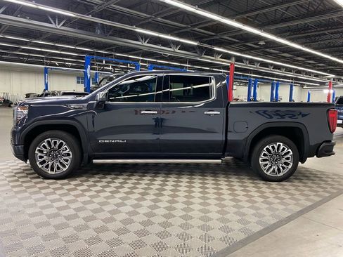 Used 2023 GMC Sierra 1500 Denali Ultimate AWD/4WD image 5