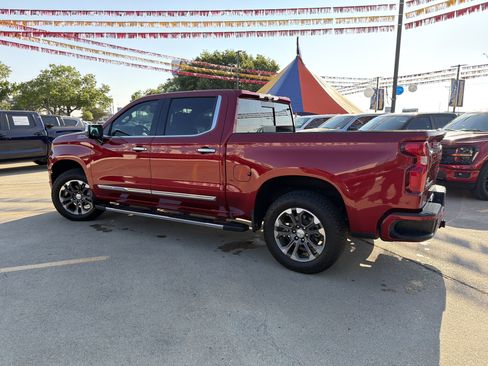 Used 2023 Chevrolet Silverado 1500 High Country w/ Technology Package AWD/4WD image 12