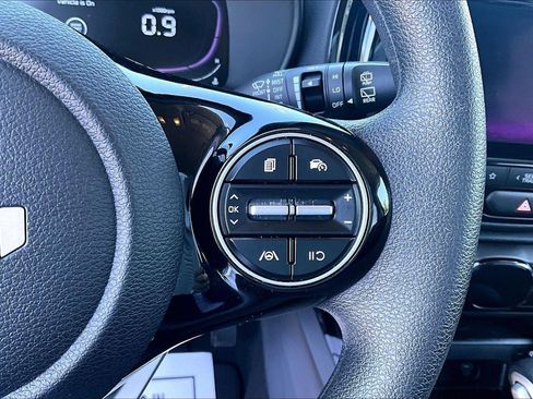Used 2023 Kia Soul S FWD image 12