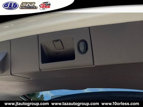 Used 2019 Chevrolet Suburban Premier RWD image 24
