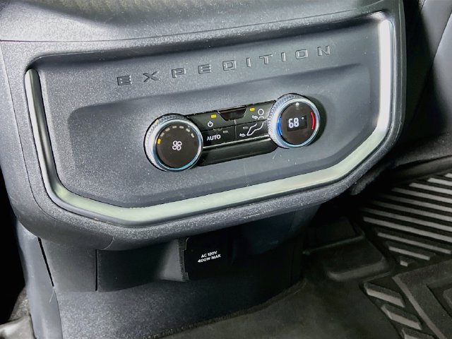 Used 2025 Ford Expedition Max Active AWD/4WD image 36