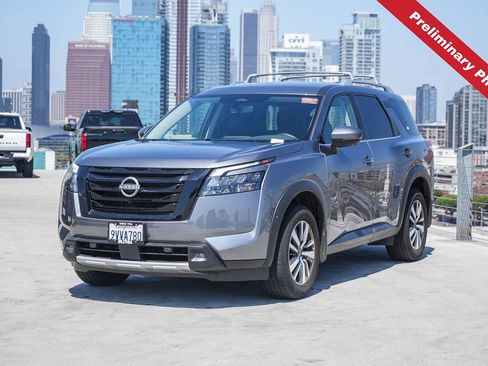 Used 2025 Nissan Pathfinder SL w/ Black Appearance Package FWD image 1