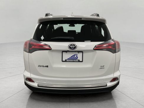 Used 2018 Toyota RAV4 LE w/ All Weather Liner Package AWD/4WD image 5