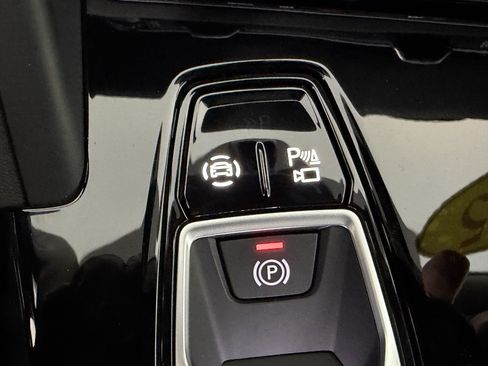 Used 2025 Audi Q5 Premium AWD/4WD image 31