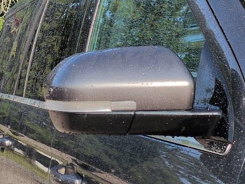 Used 2018 Ford Expedition XLT w/ Equipment Group 202A RWD image 12