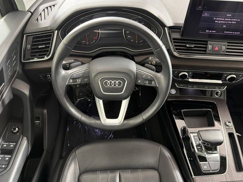 Used 2023 Audi Q5 2.0T Premium w/ Convenience Package AWD/4WD image 13