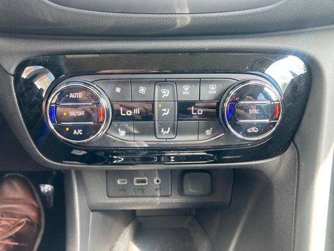 Certified 2023 Buick Encore GX Select w/ Sport Touring Package FWD image 35
