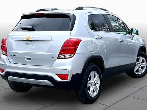 Used 2020 Chevrolet Trax LT w/ LT Convenience Package AWD/4WD image 13