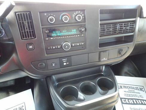Used 2018 Chevrolet Express 3500 w/ Driver Convenience Package image 22