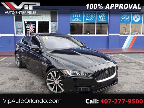 Used 2018 Jaguar XE Prestige RWD image 1