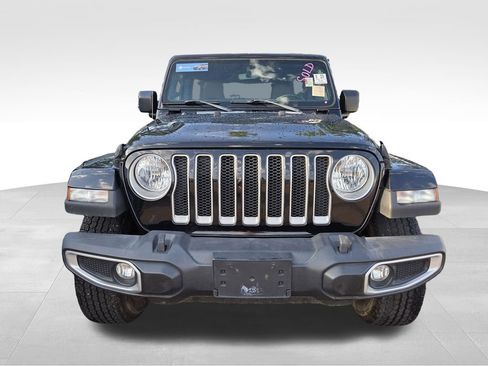 Used 2022 Jeep Wrangler Unlimited Sahara w/ Cold Weather Group AWD/4WD image 3