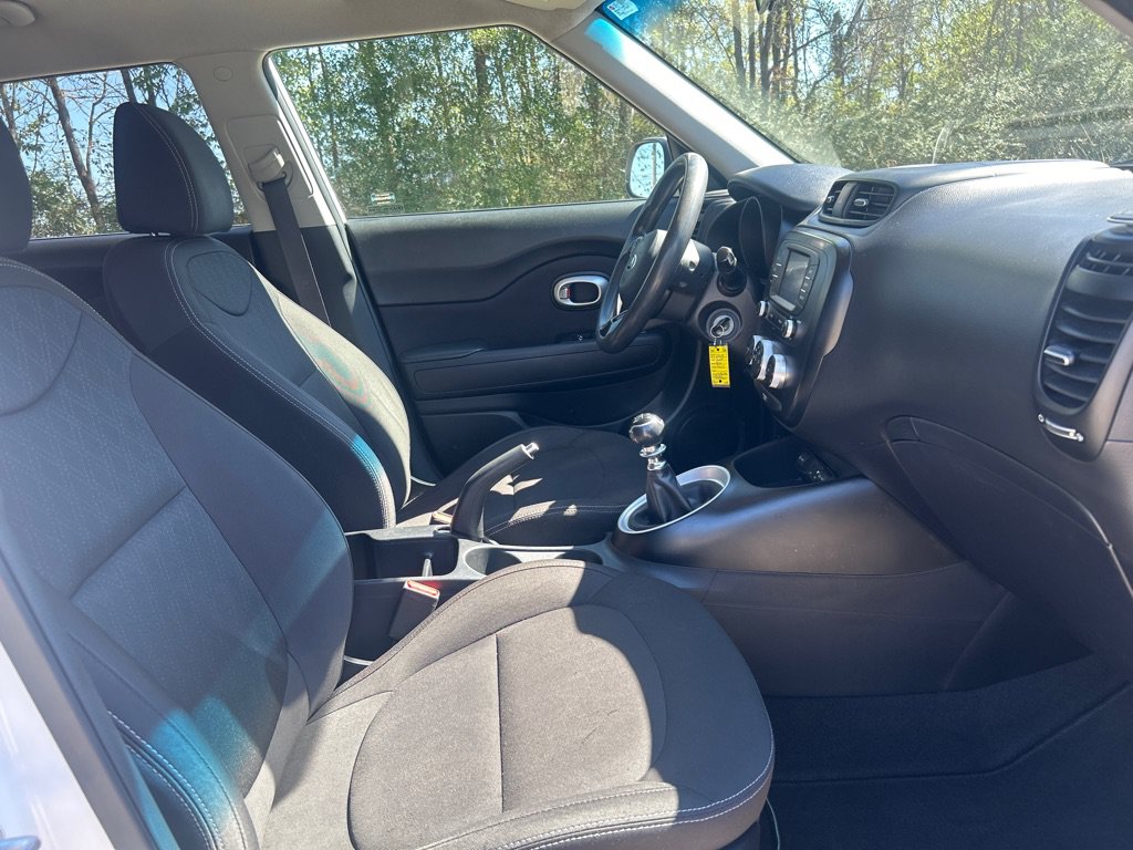Used 2019 Kia Soul FWD image 18