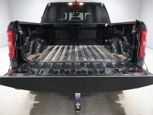 Used 2025 RAM 1500 Big Horn AWD/4WD image 4