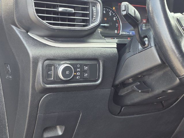 Used 2020 Ford Explorer XLT w/ Equipment Group 202A RWD image 20