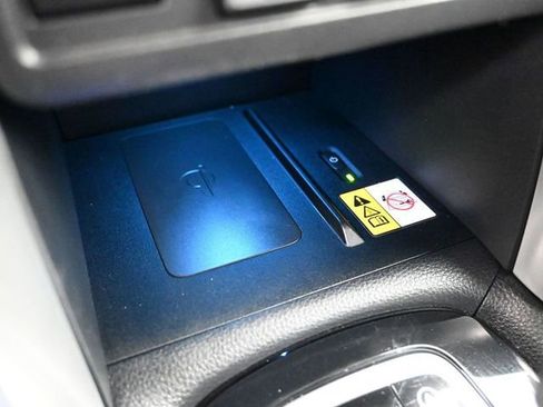 Certified 2023 Toyota Corolla Cross XLE image 20