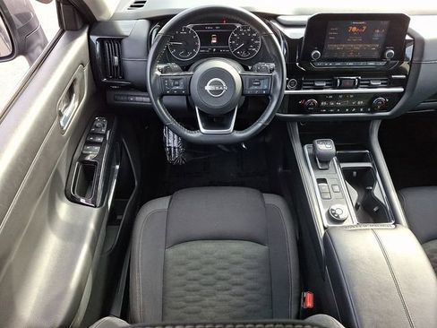 Used 2022 Nissan Pathfinder SV AWD/4WD image 12