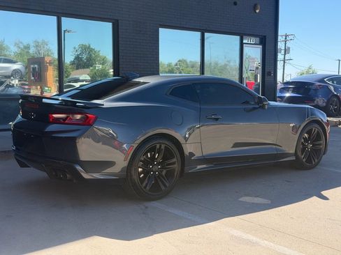 Used 2018 Chevrolet Camaro SS w/ LPO, Ground Effects Package RWD image 13
