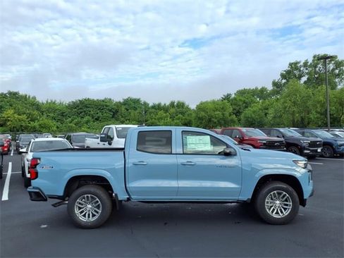 New 2025 Chevrolet Colorado LT w/ LT Convenience Package image 2