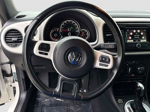 Used 2013 Volkswagen Beetle 2.5 image 11