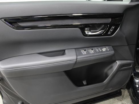 Used 2024 Honda CR-V EX-L image 6