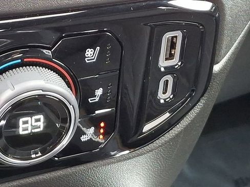 Used 2024 Chevrolet Silverado 2500 High Country image 29