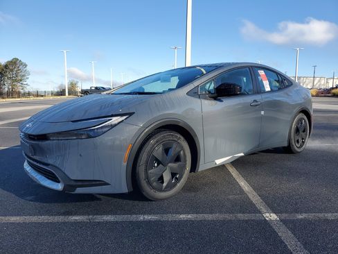 New 2026 Toyota Prius Plug-In Hybrid image 3