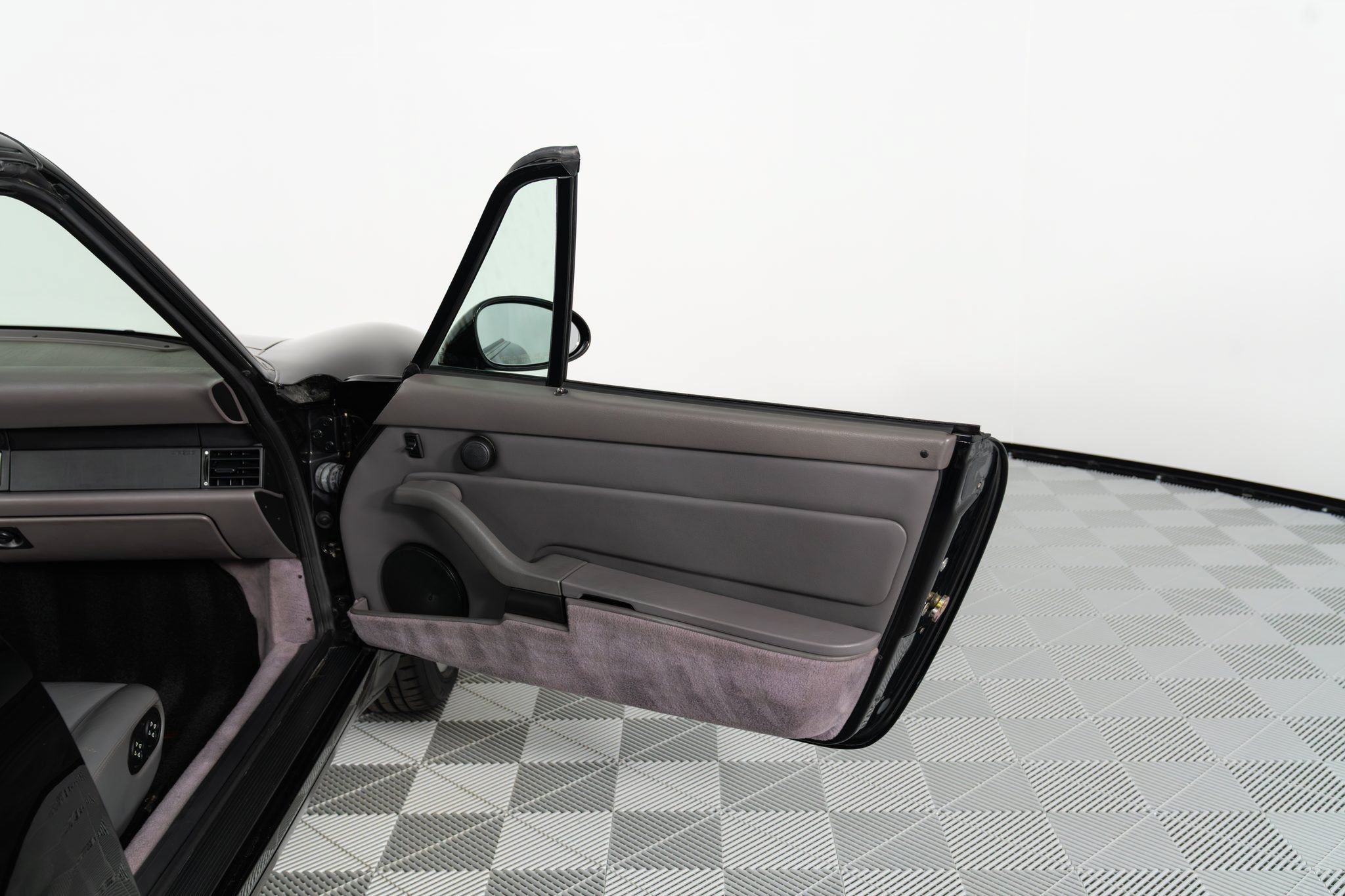 Used 1996 Porsche 911 Targa RWD image 30
