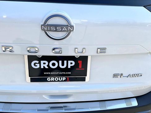 Used 2023 Nissan Rogue SL w/ SL Premium Package AWD/4WD image 10