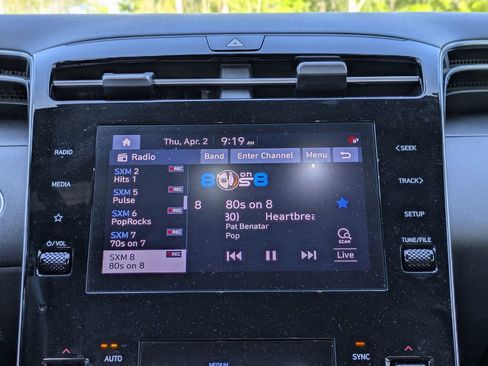 Used 2022 Hyundai Santa Cruz SEL Premium image 16