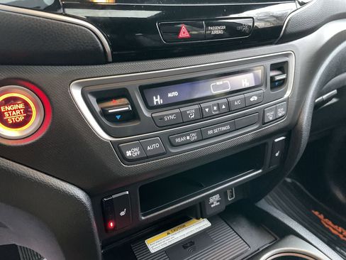 Used 2022 Honda Passport TrailSport image 34