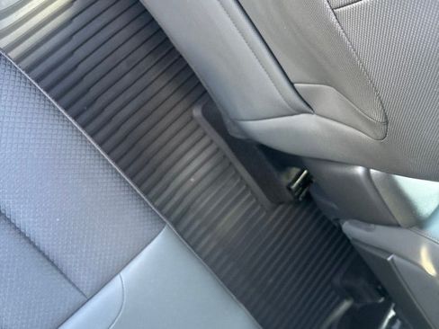 Used 2023 Chevrolet TrailBlazer RS FWD image 36