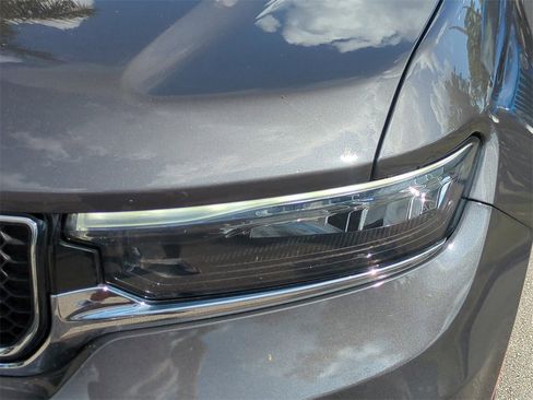 Used 2022 Jeep Grand Cherokee Overland image 11